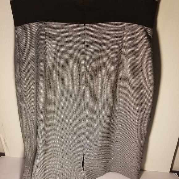 Tahari Arthur S Levine S 8 Black And White Dress - Picture 4 of 8